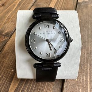 Marc Jacobs women’s watch. Adjustable band.